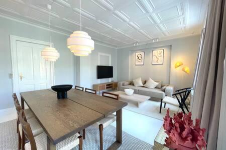 2 Bedroom In Trendy Area * Kopenhagen
